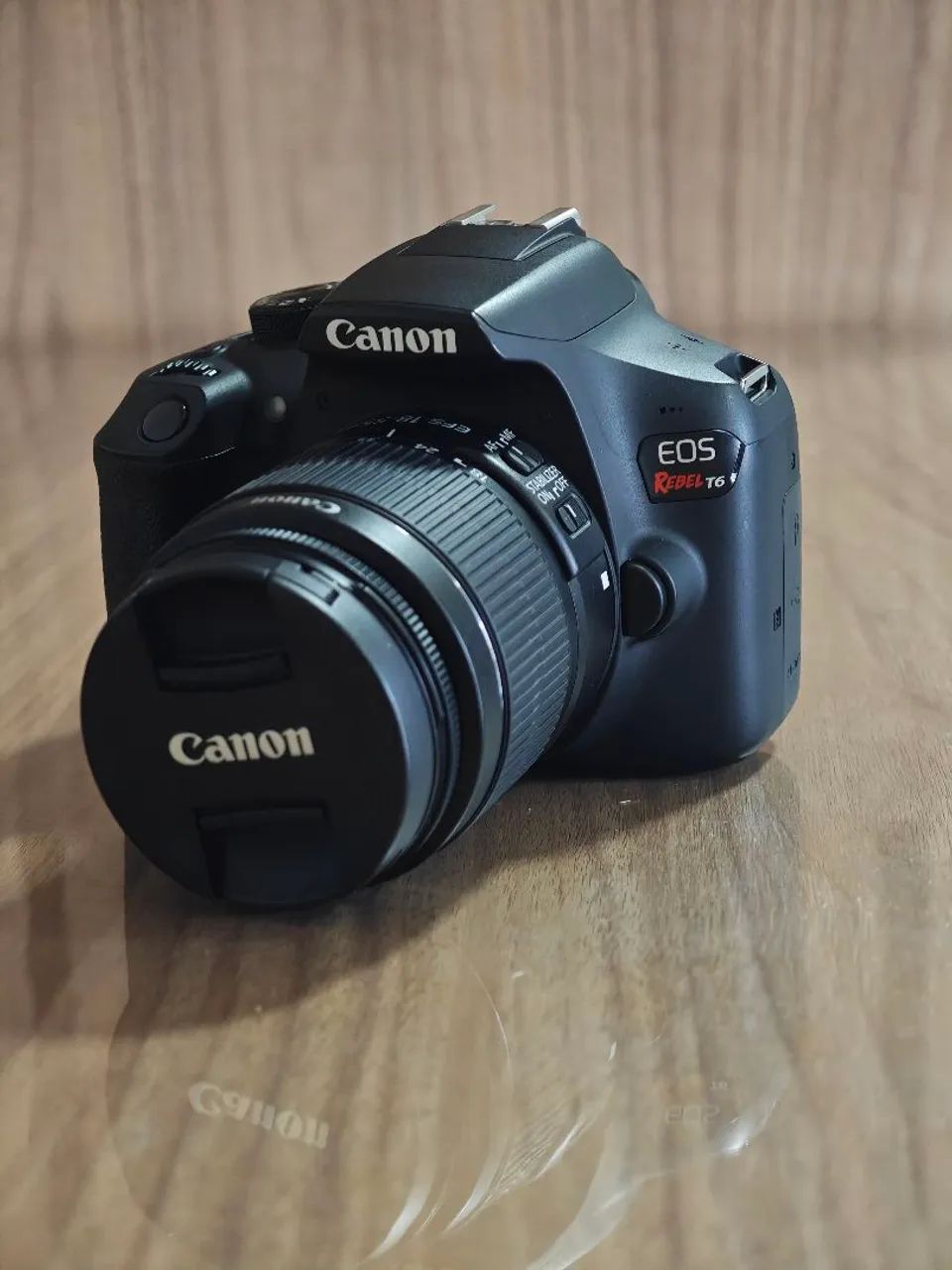 Câmera Canon EOS Rebel T6+ lente 18-55mm