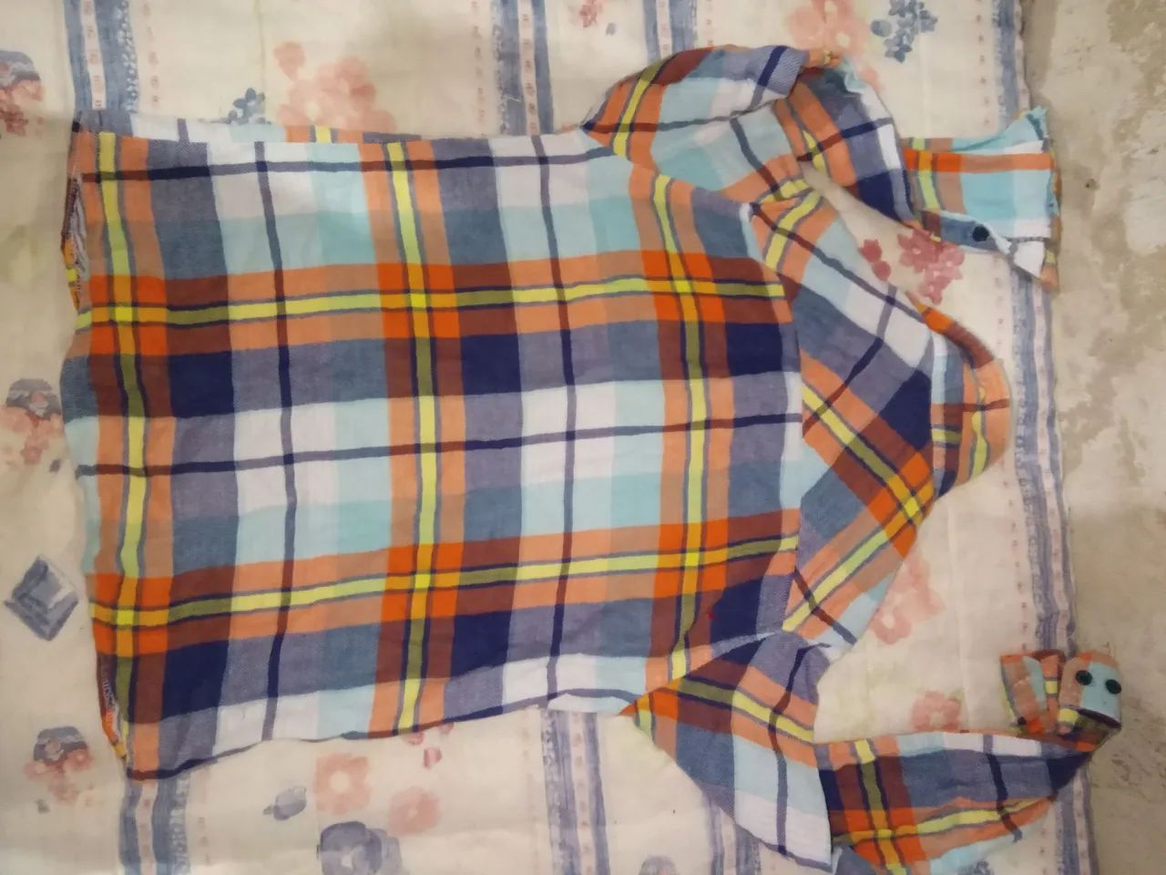 Camisa xadrez infantil colorida - Foto 3