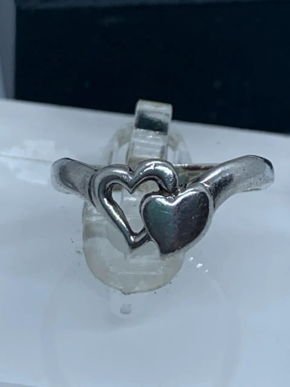 lindo anel de prata com corações