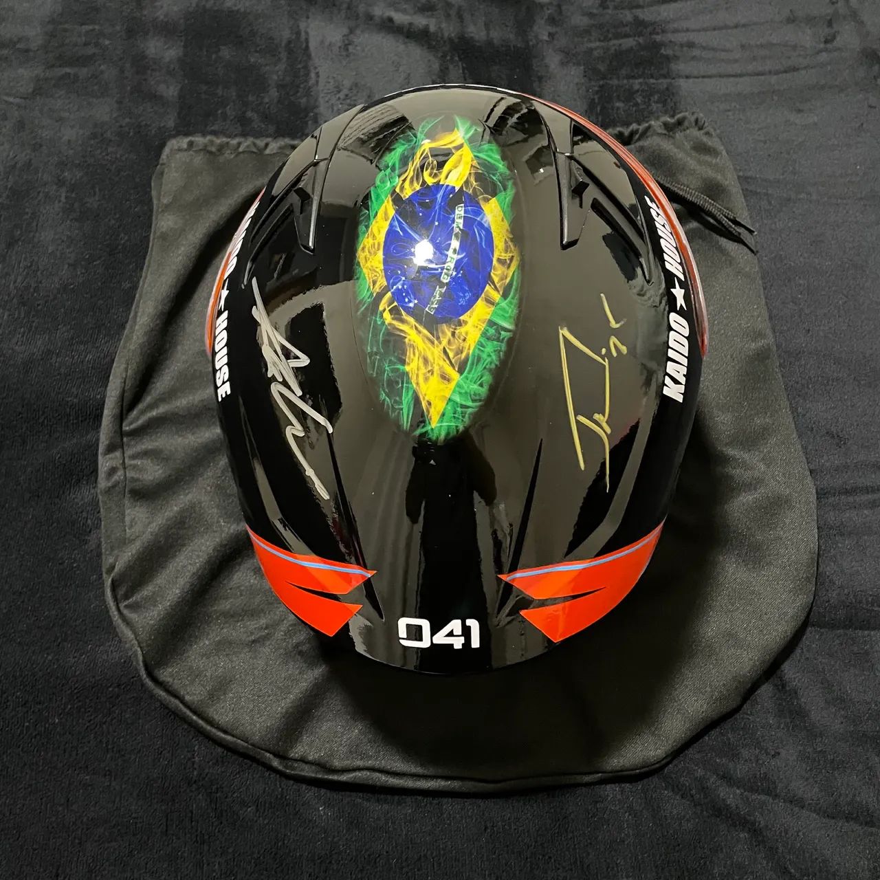 Mini GT - Capacete Salão Diecast 6 - Foto 3