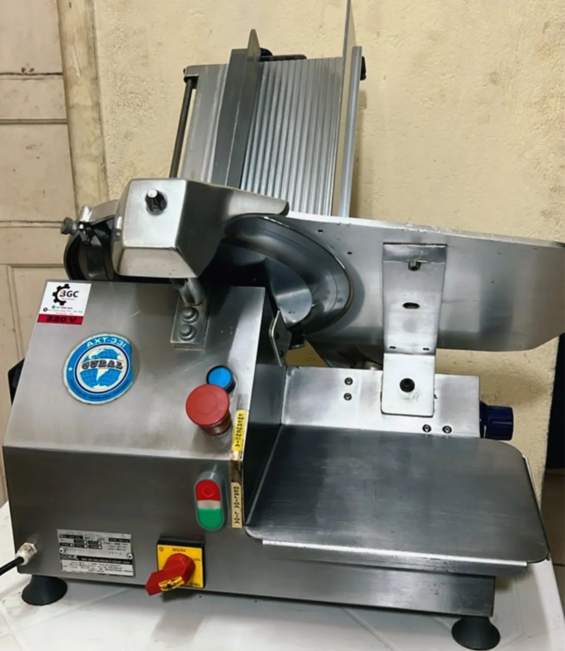 Fatiadora automatica gural AXT-33i