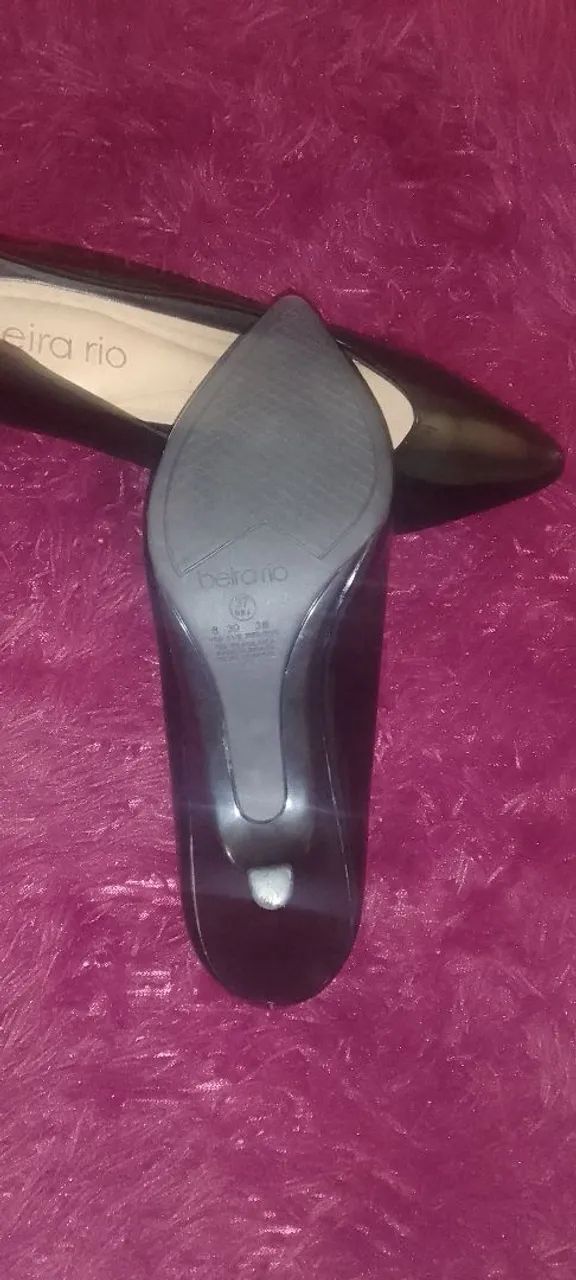Sapato Scarpin Feminino Verniz Preto Salto Fino 37 Novo - Foto 2