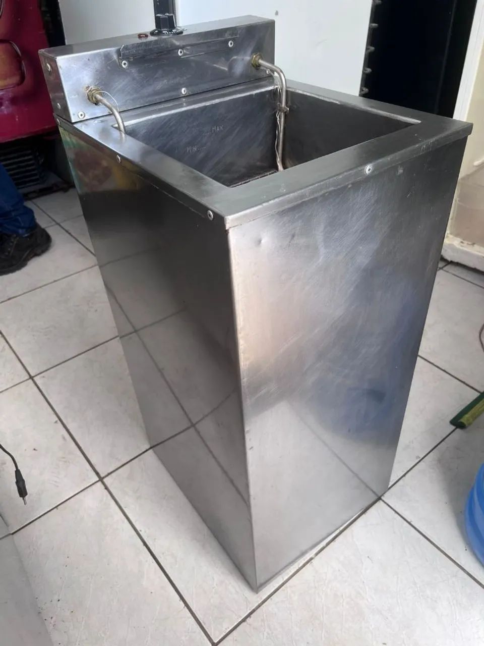 Fritadeira elétrica óleo e água 20 litros