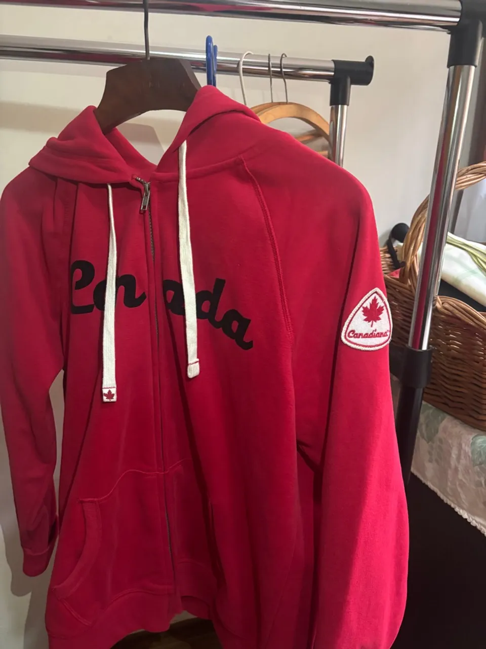 Casaco com Capuz Canadense - Vermelho