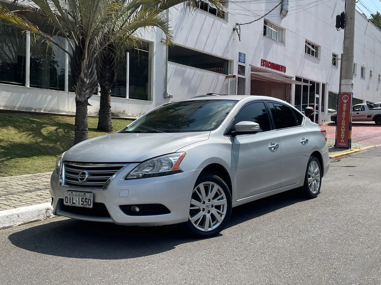 Sentra R 2015 NISSAN SENTRA 2015 Usados e Novos