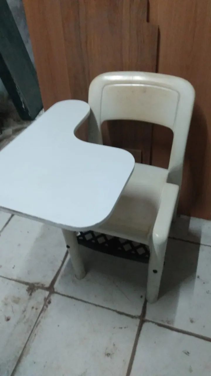 Cadeira escolar/universitária