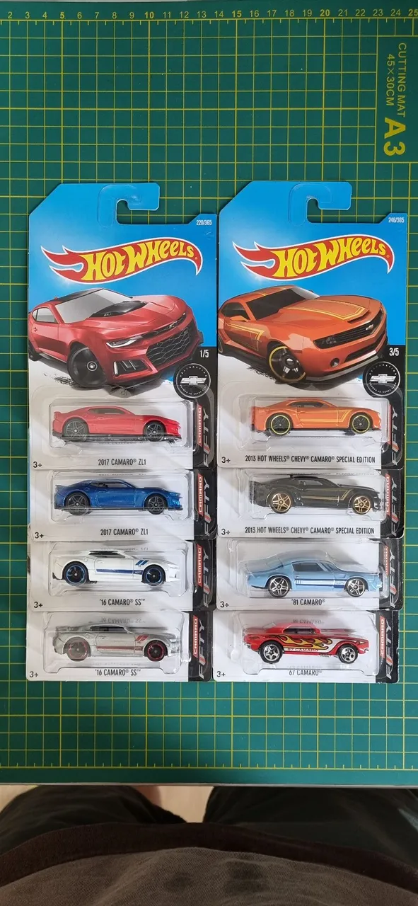 Hot Wheels MUSCLE CAR 6個　まとめ売り Hot Wheels Muscle Car Madness 5 Pack Random Diecast Bundle Set