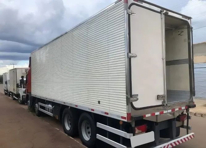 Scania P310 8x2 Refrigerado ano 2017 - Foto 5
