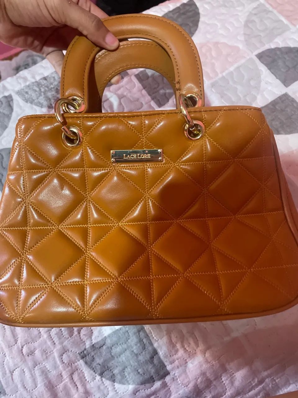Bolsa Lach Lore
