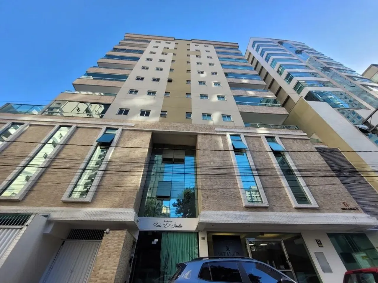 Imóvel para aluguel possui 120 metros quadrados com 3 quartos em Meia Praia - Itapema - SC