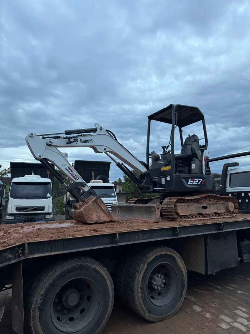 Bobcat E27Z Miniescvadeira