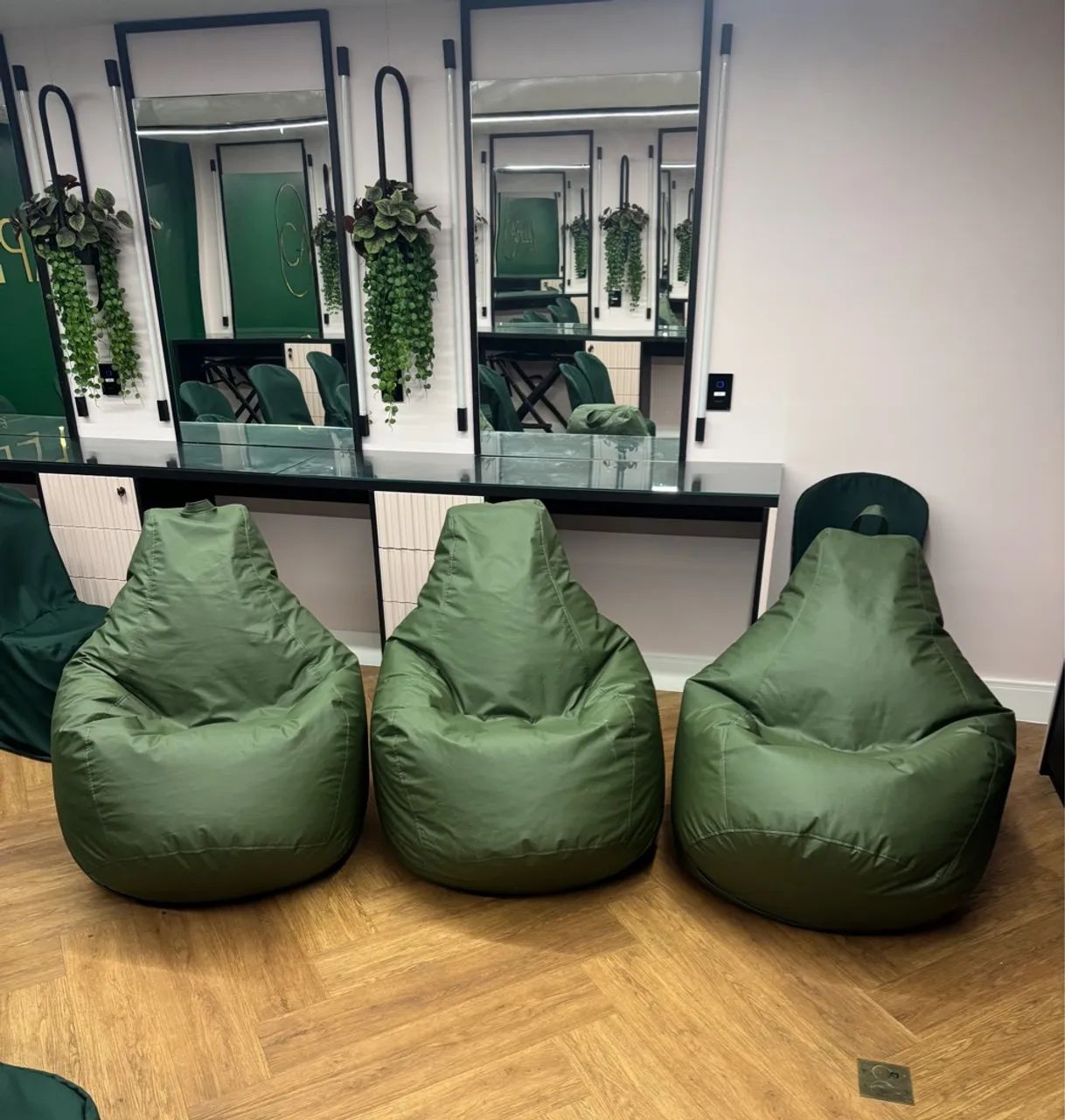 Puffe Pera Verde Militar