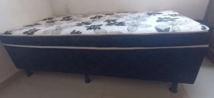 Cama box solteiro - Base preta com colchão embutido - Foto 2
