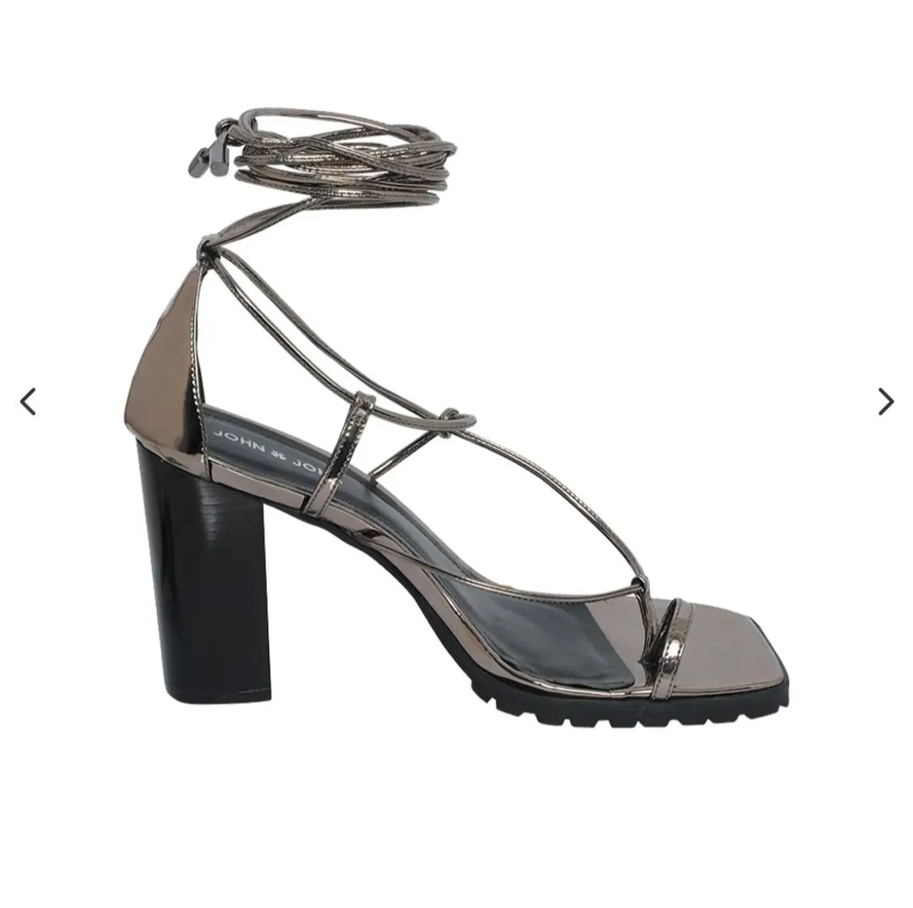 Sandalia John John metal (silver) laces - Nova - (com etiqueta)