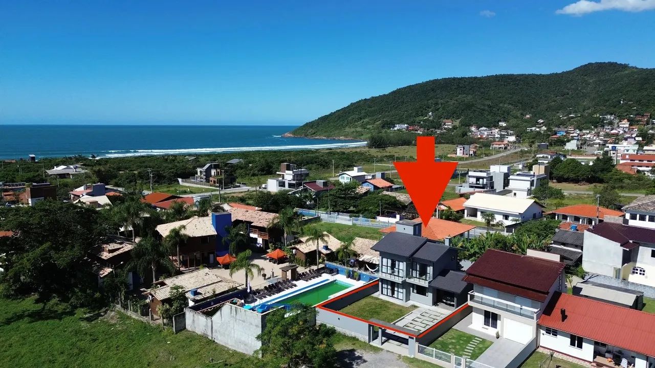 Excelente casa disponível para venda em Gamboa SC