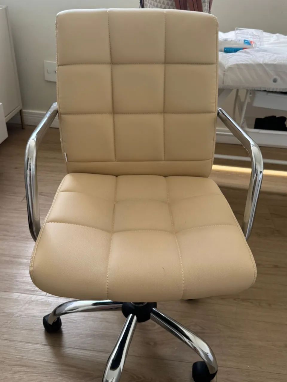 Cadeira escritório - giratória 