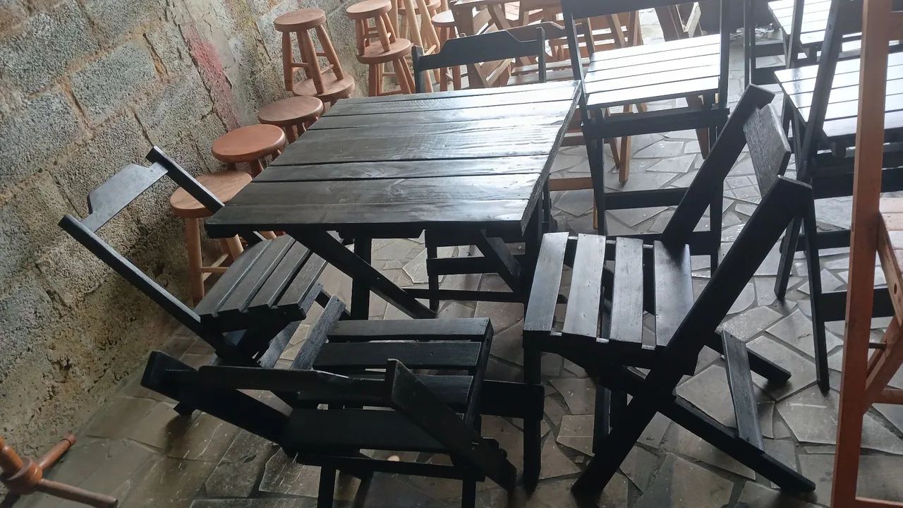 Mesa de madeira dobrável - Preta64302124678657120