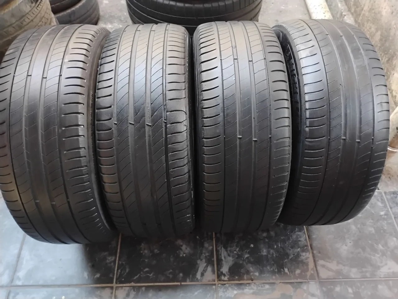 Vendo jogo de pneus aro 17 215/50/17 Michelin Ceilândia