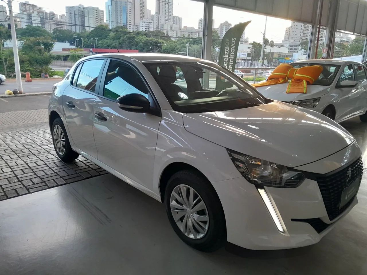 Peugeot 208 2024 1.0 6v flex like manual - Foto 2