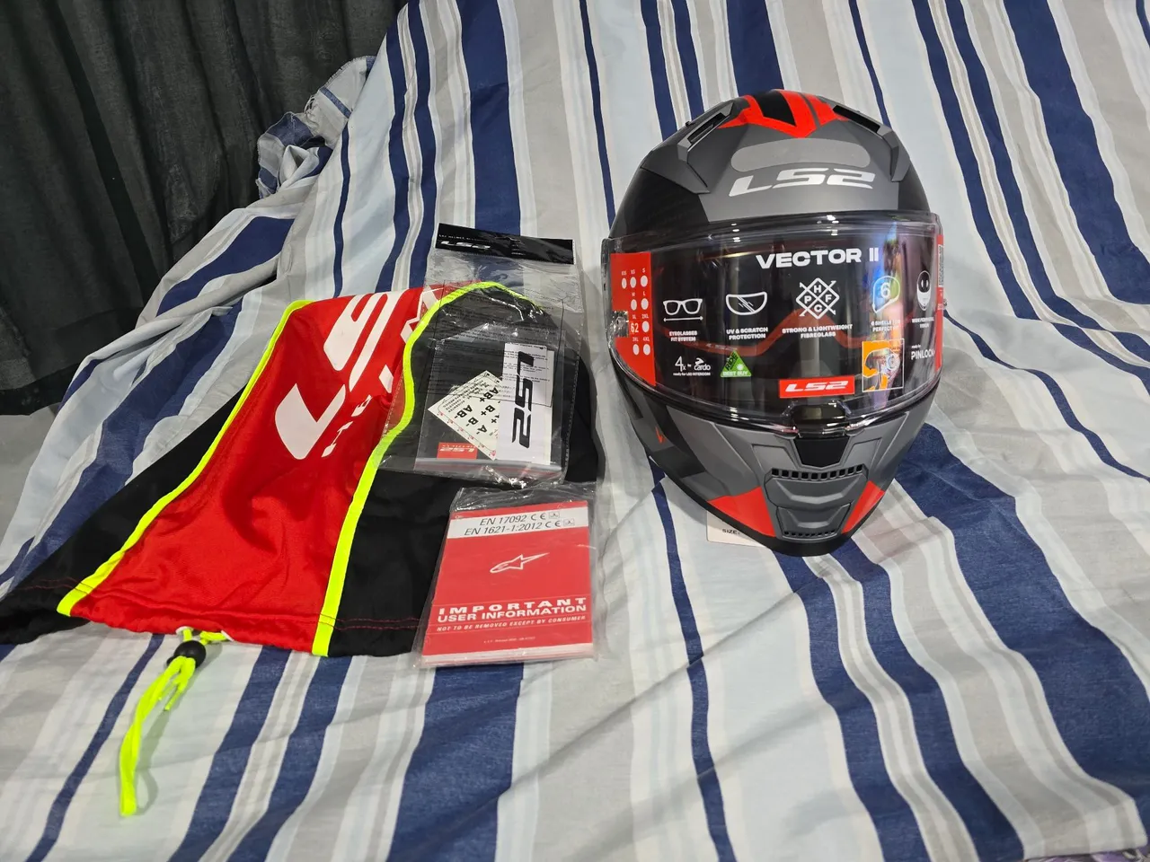 Capacete LS2 Vector II - Novo