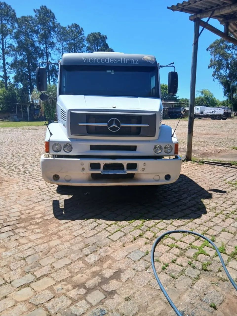 Mercedes  1634 ano 2010 e prancha 2 eixos 87 baixei para vender A VISTA  - Foto 3