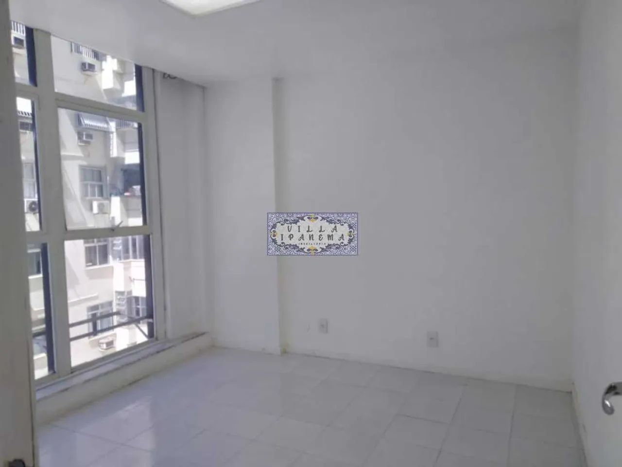 Ponto comercial/Loja/Box para venda com 37 metros quadrados com 2 quartos - Foto 2