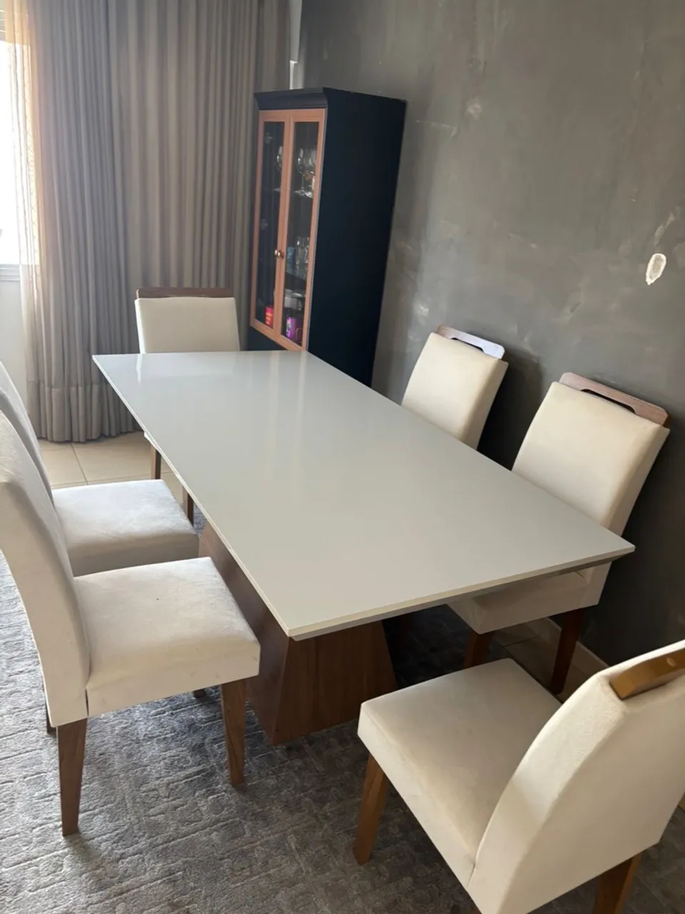 Mesa de Jantar Elegante com 6 Cadeiras