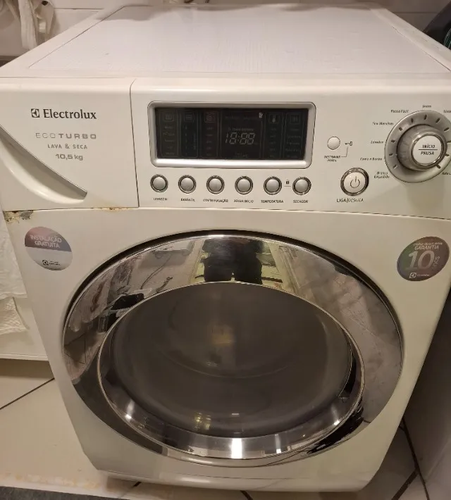 Máquina Lava e Seca c/ defeito/Não seca.