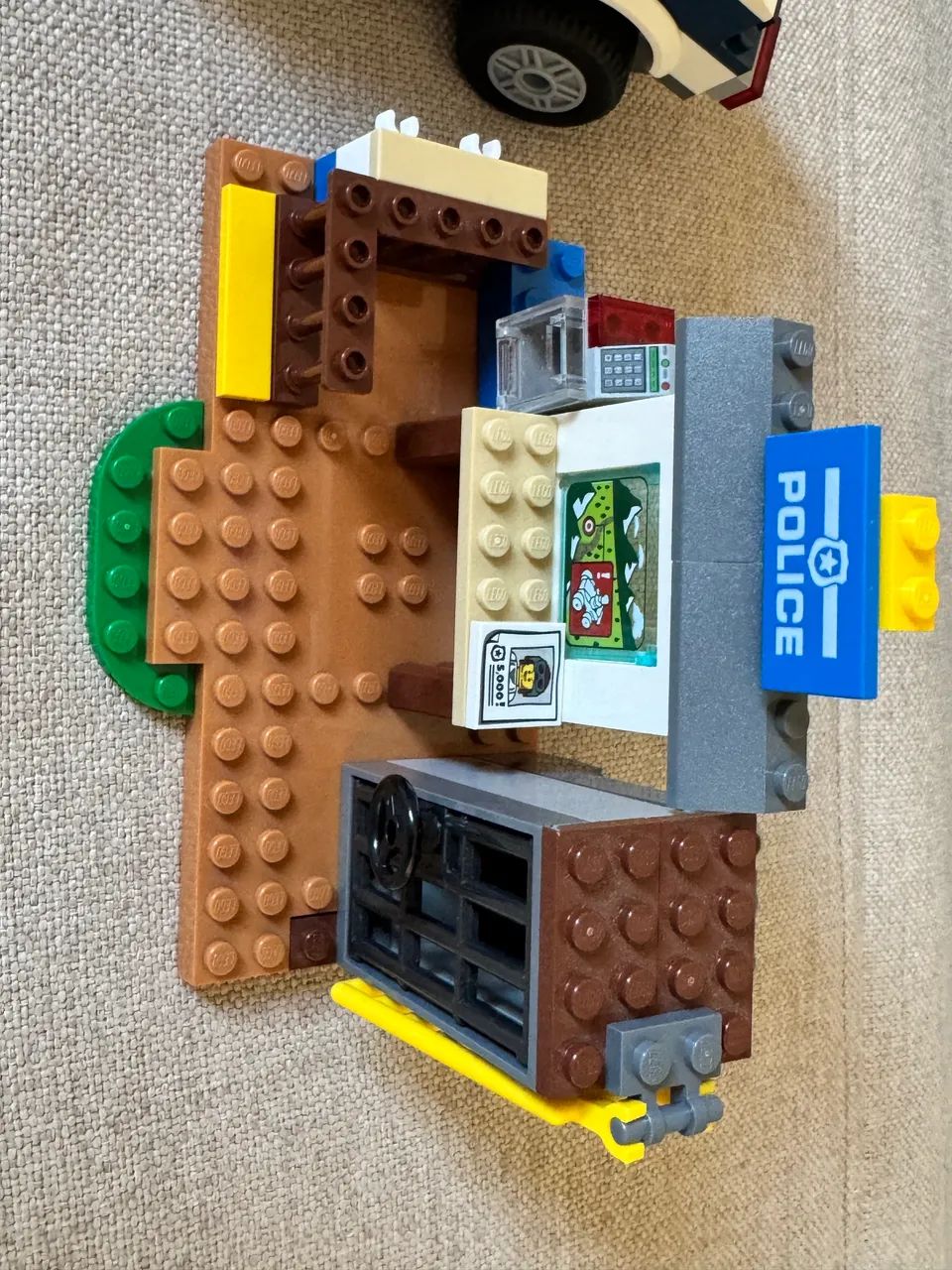Lego CITY Police Car e base policial originais - Foto 4