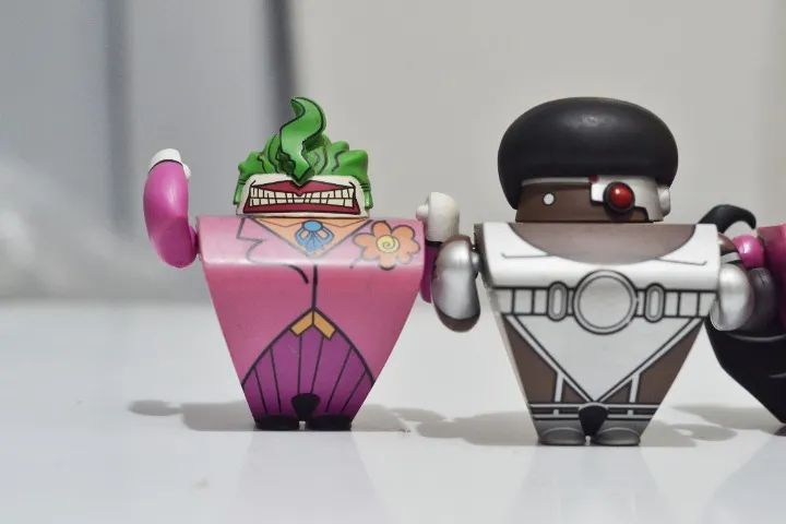 Miniaturas Blammoids DC Coringa Darkseid Mulher Gato Cyborg - Foto 2