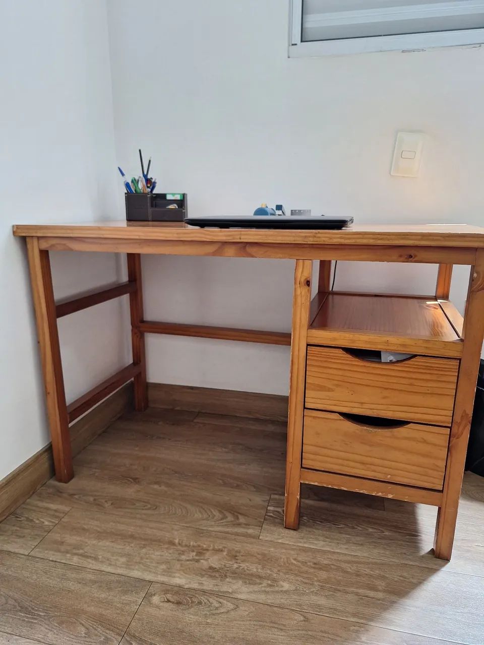 Escrivaninha 1,10x0,54