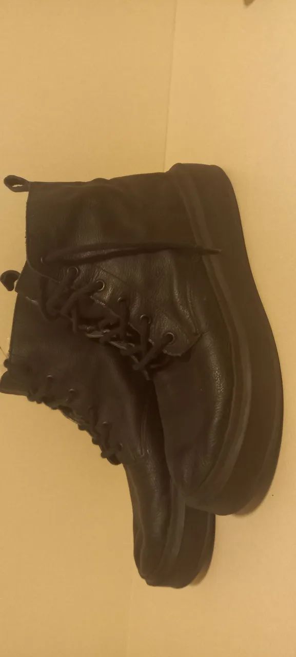 Bota solado robusto muito nova - Foto 5