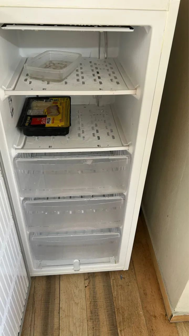 Freezer Vertical Electrolux 175L Inverter  - Foto 5