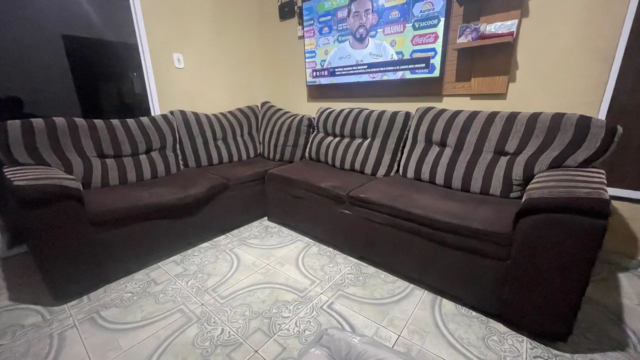 Sofá de canto, grande e ele separa - Foto 4