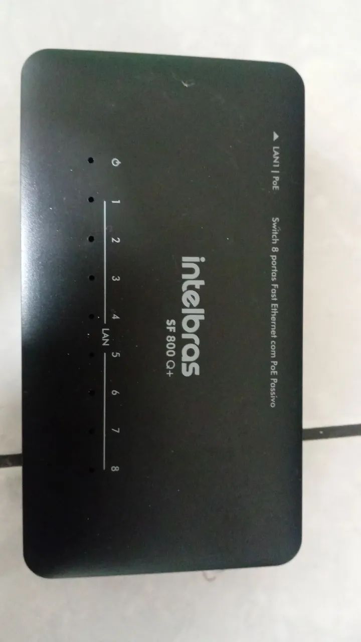 Switch Intelbras 8 Portas 9 Peças com fonte 