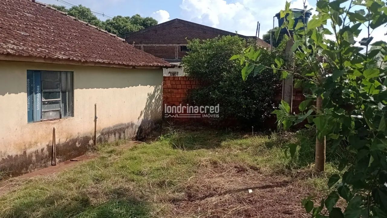 Casa à venda no Centro de Rolândia com 2 quartos e 70 m² de área útil - Foto 2