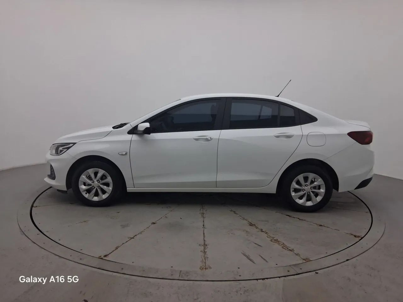 Chevrolet Onix Plus LT 1.0 12V TB Flex Mec. 4P, foto 2 de 18