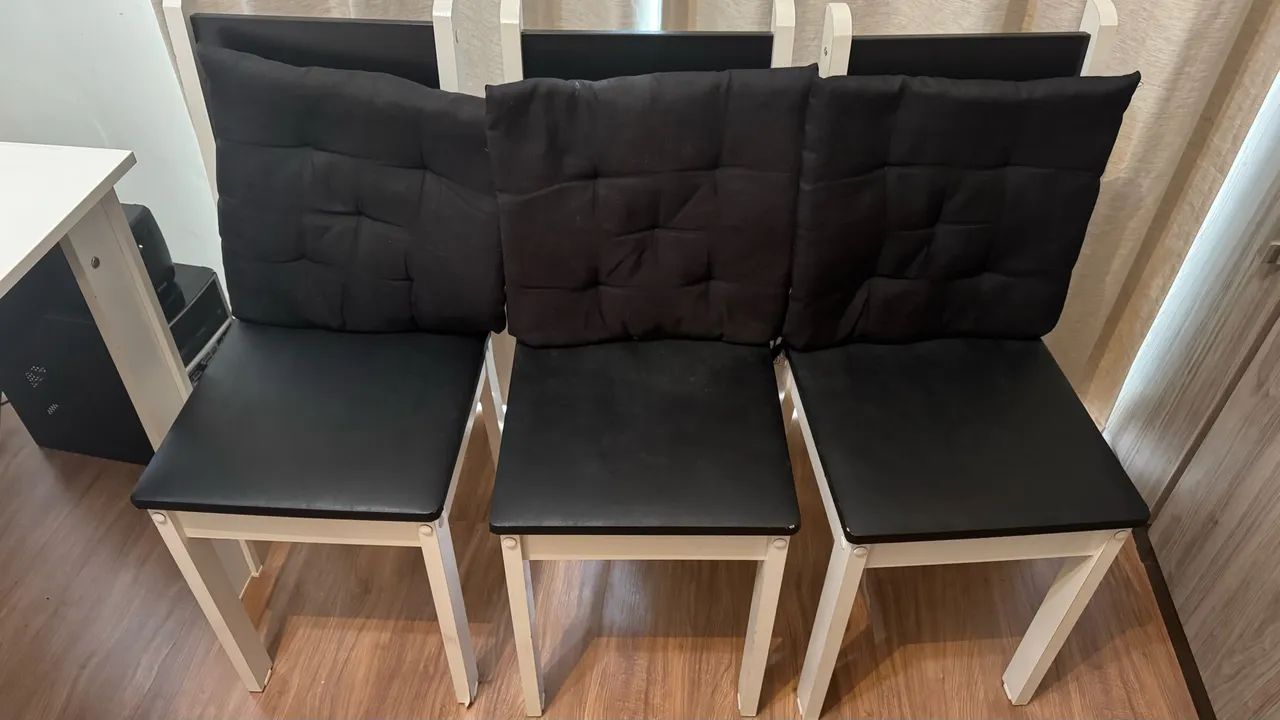 Mesa com 4 cadeiras  - Foto 4