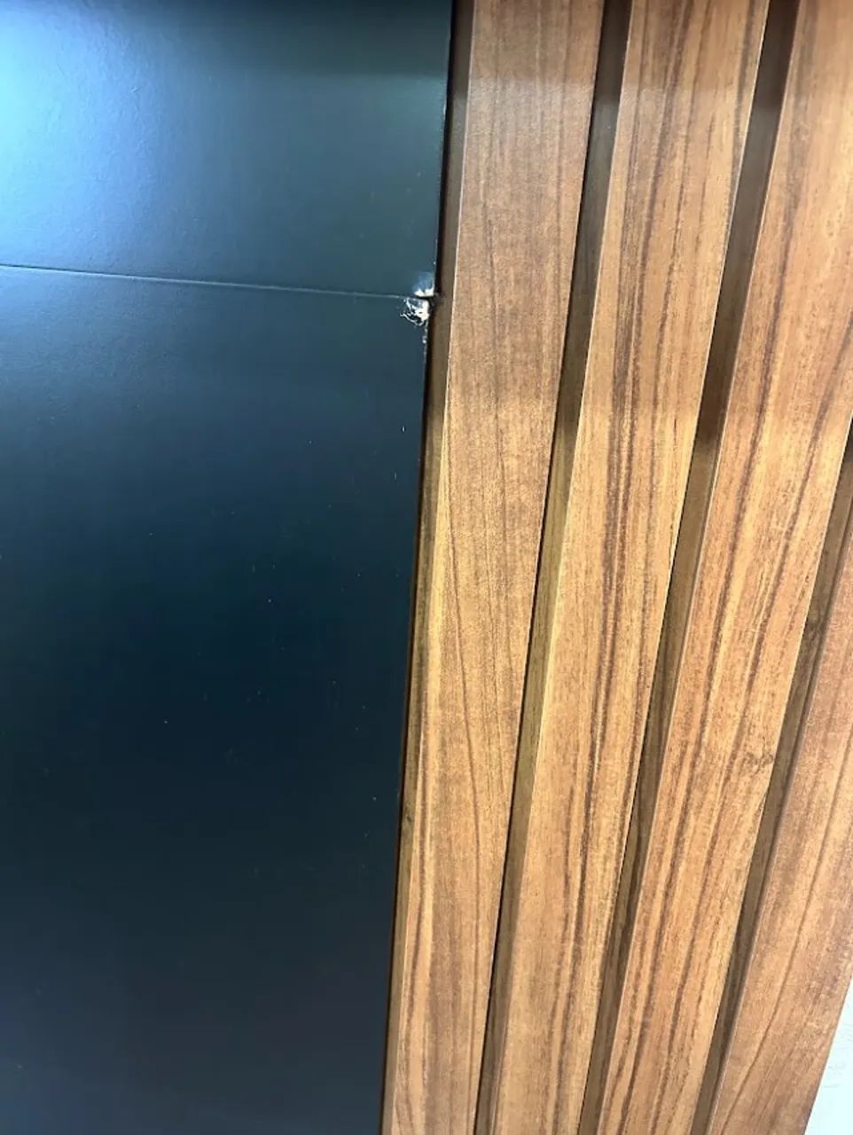 Painel para TV Suspenso Ripado - Foto 4