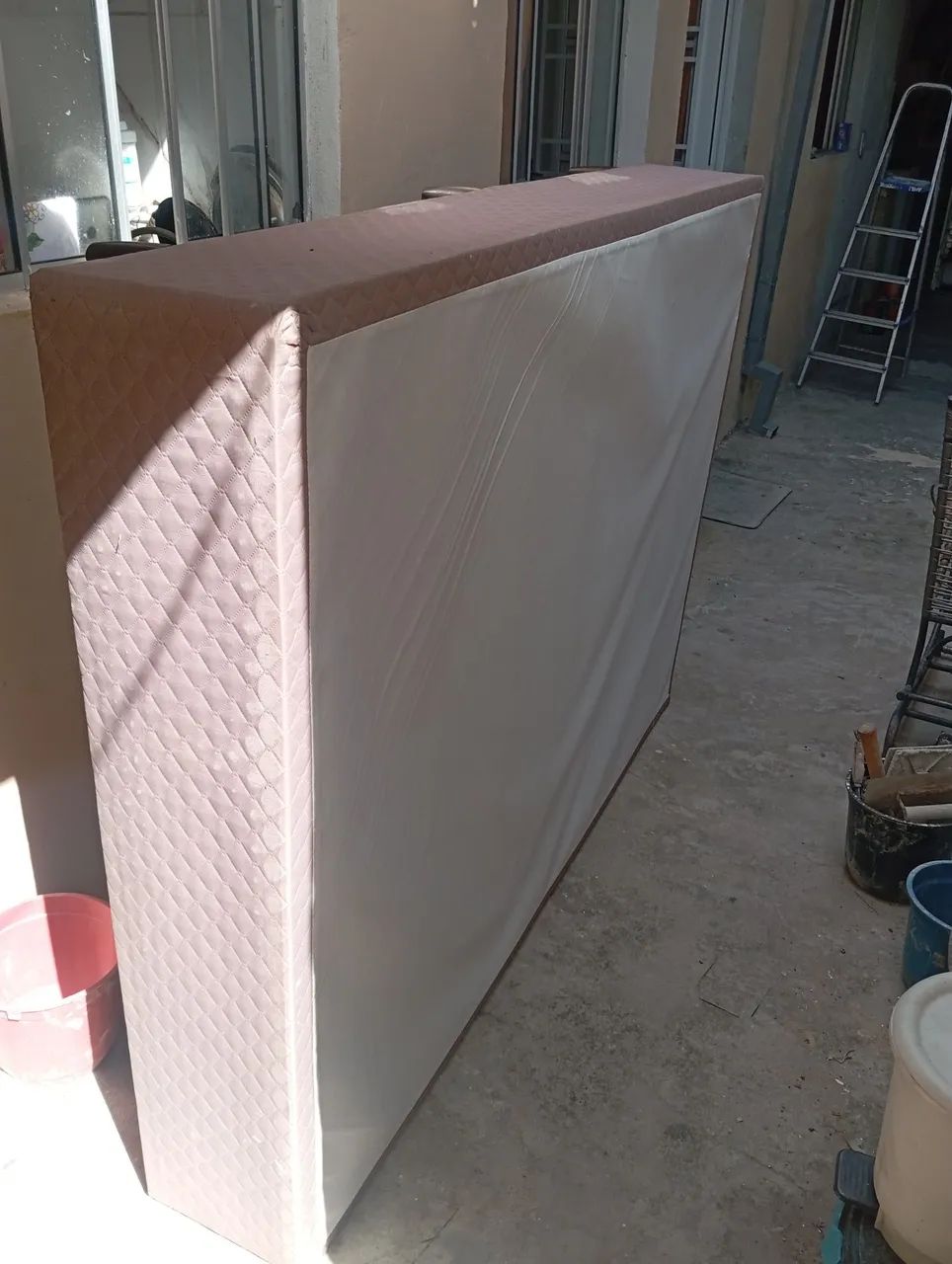 Suporte para cama box ou colchão super nova e bonita! 