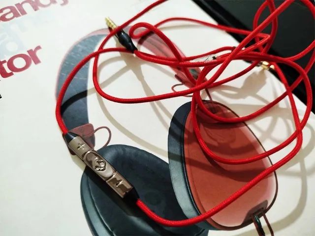 Fone de ouvido Skullcandy Rocnation Aviator - Foto 4
