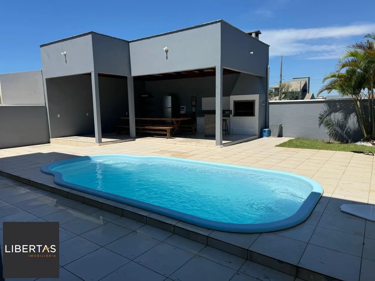 CASA MOBILIADA COM PISCINA A 500 METROS DO MAR  MORRO DOS CONVENTOS/SC - Foto 2