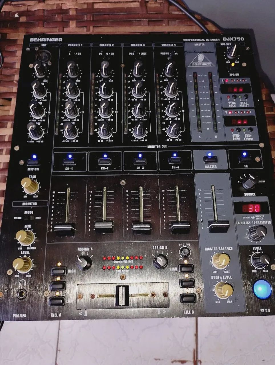 Mixer beringuer DJX750 - Foto 4