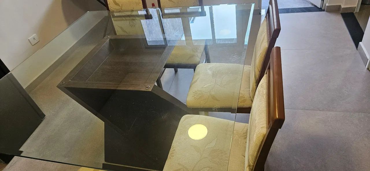 Mesa em excelente estado 8 cadeiras - Foto 2