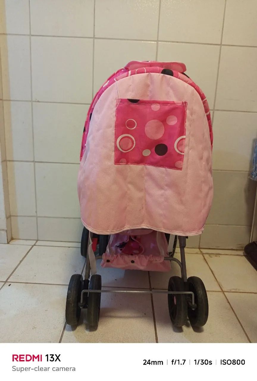 Carrinho de Bebé Confortável em Ótimo Estado - Foto 4