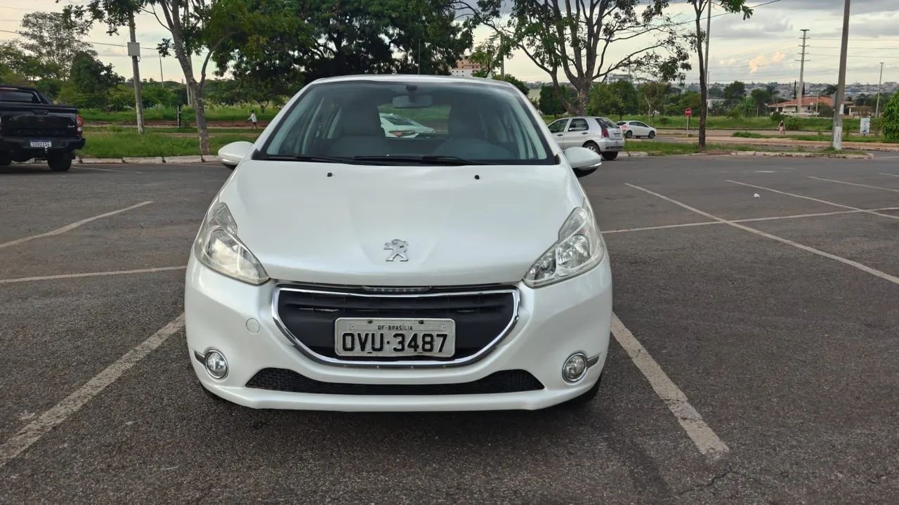 Peugeot 208 Active/active Pack 1.5 Flex 8V 5P 2014