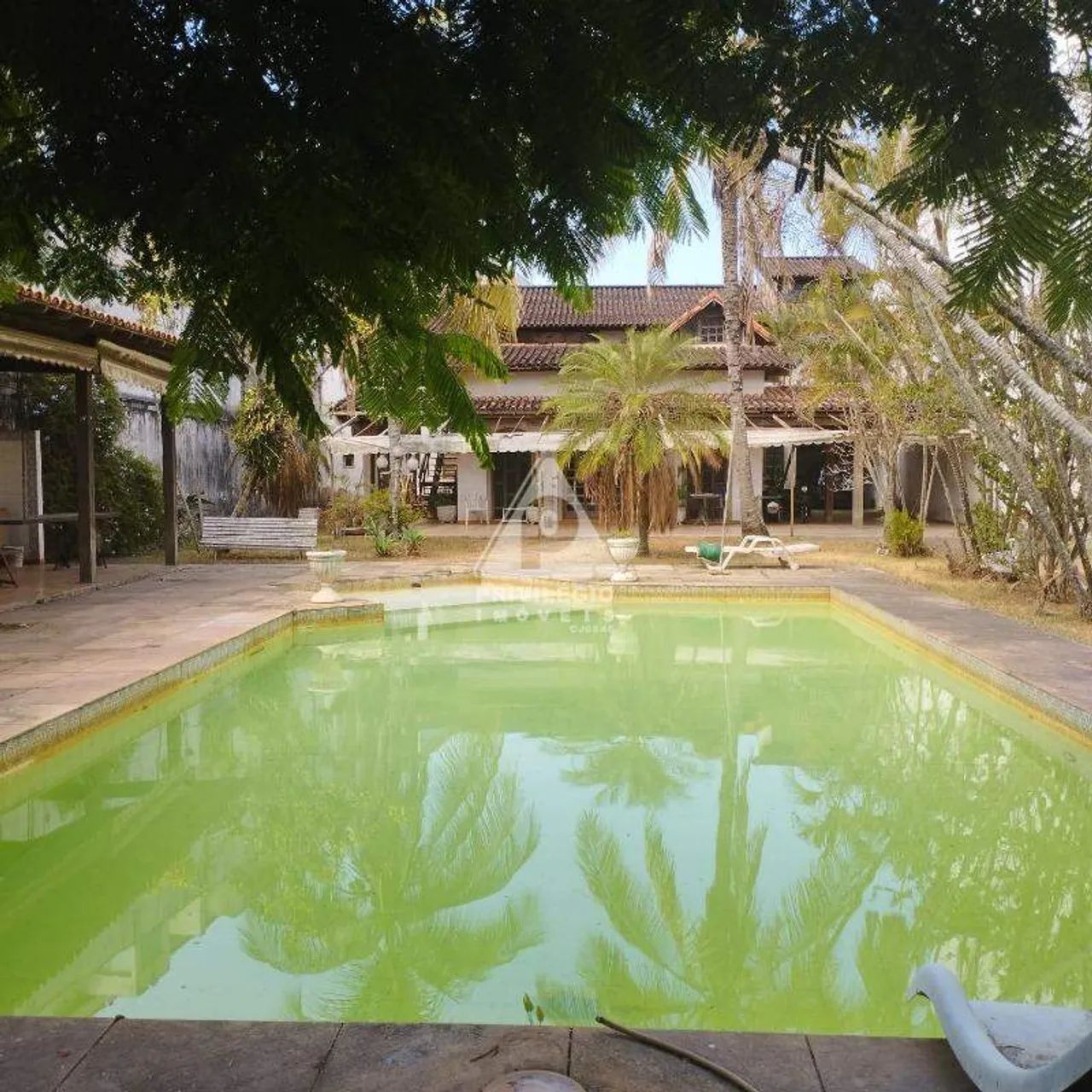 Casa de rua com 5 quartos, piscina e muito verde - Foto 2