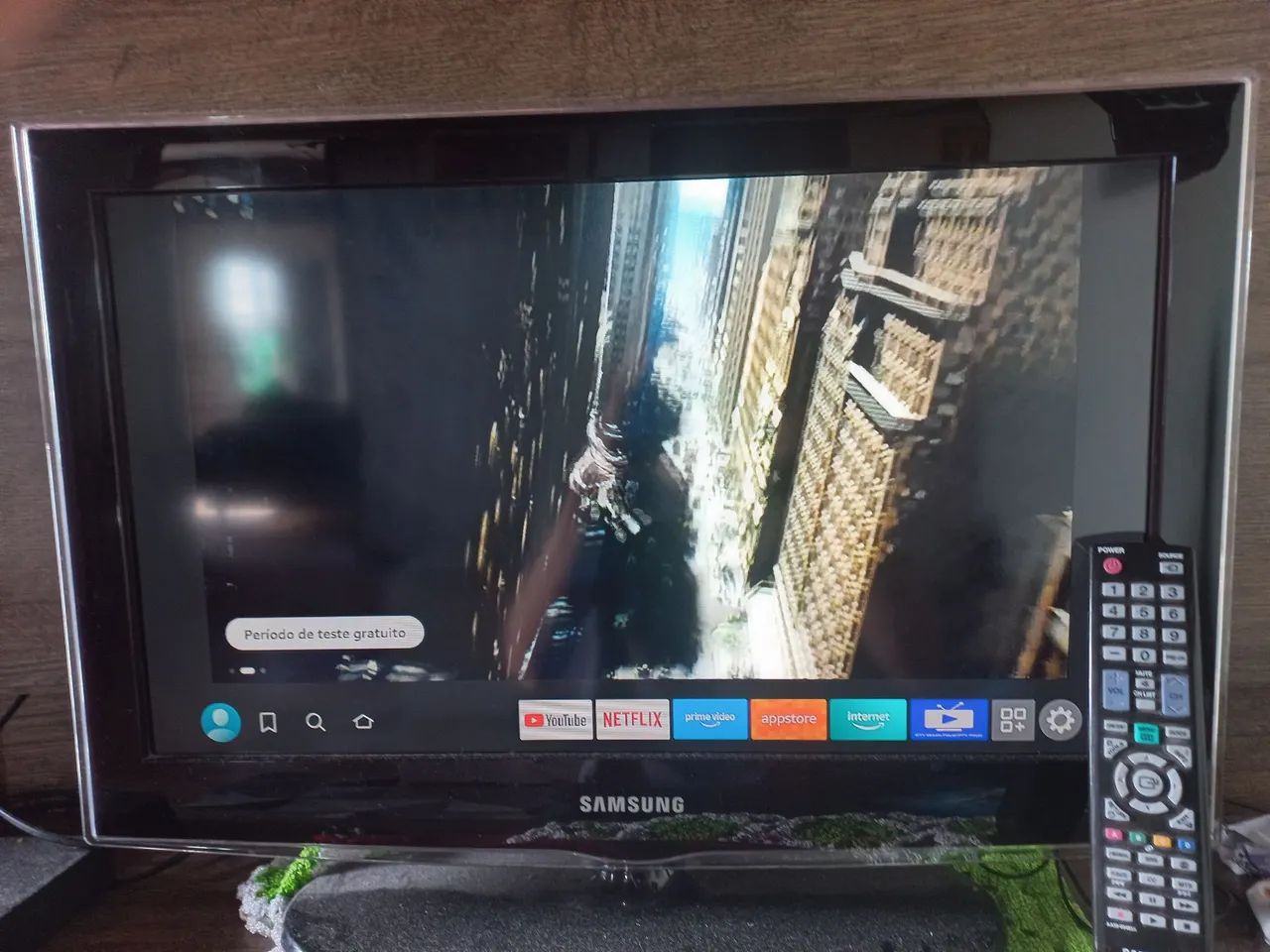Tv Samsung 26 " não é smart  250 reais 