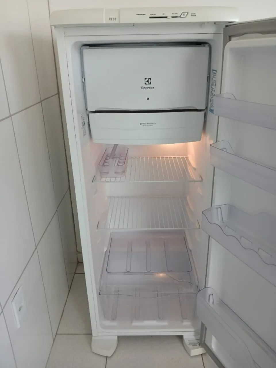 Geladeira Electrolux 240 LT - Foto 3