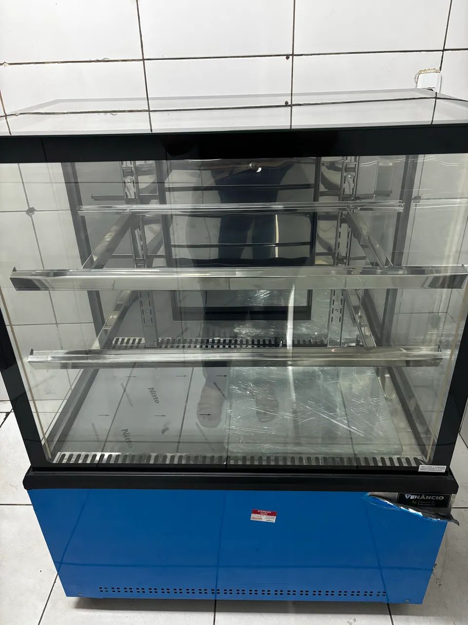 BALCÃO VITRINE REFRIGERADA VENÂNCIO  - Foto 3